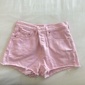 Levi shorts pink